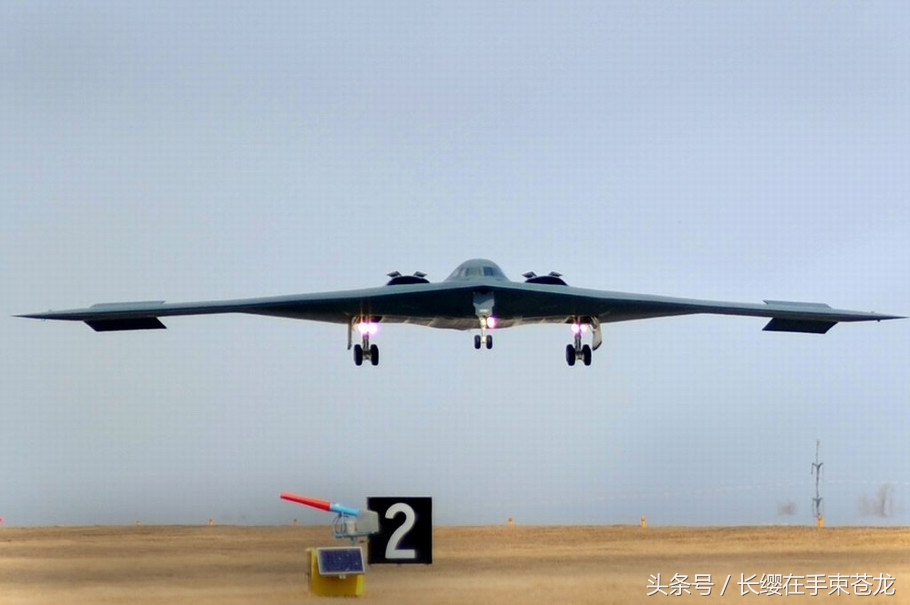 美軍B系列轟炸機(jī)，戰(zhàn)略威懾的空中巨無(wú)霸